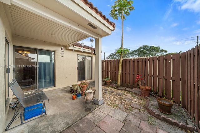 6442 NW 170th Ter, Hialeah, FL 33015