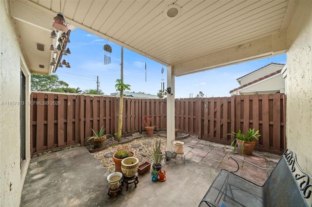 6442 NW 170th Ter, Hialeah, FL 33015