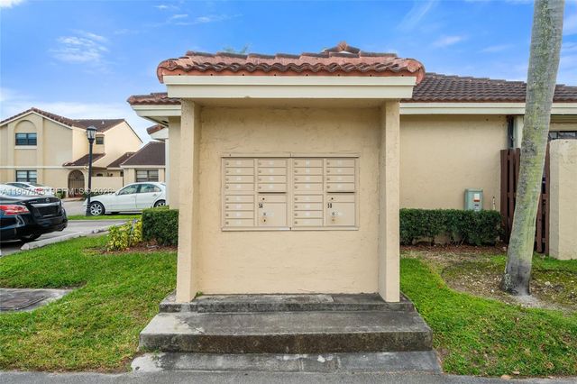 6442 NW 170th Ter, Hialeah, FL 33015