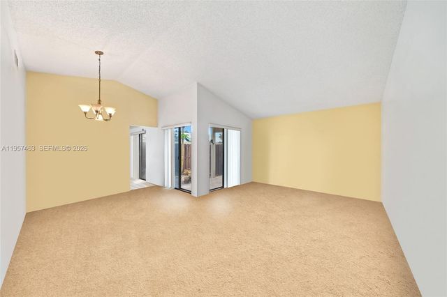 6442 NW 170th Ter, Hialeah, FL 33015