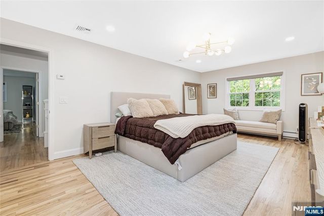 15 Kings Court, Woodcliff Lake, NJ 07677