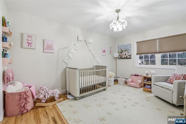 15 Kings Court, Woodcliff Lake, NJ 07677