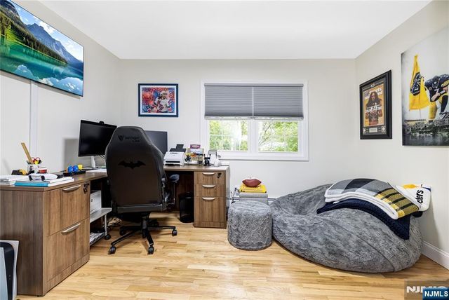 15 Kings Court, Woodcliff Lake, NJ 07677