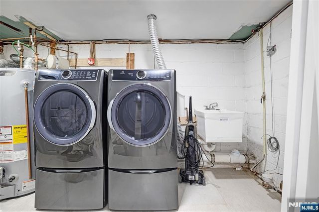 15 Kings Court, Woodcliff Lake, NJ 07677