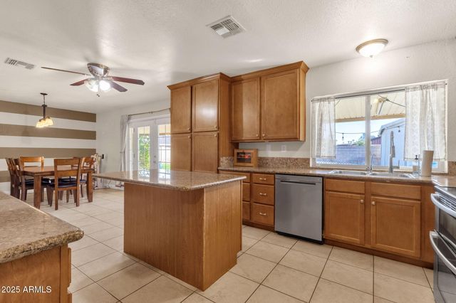 3011 S EXTENSION Road, Mesa, AZ 85210