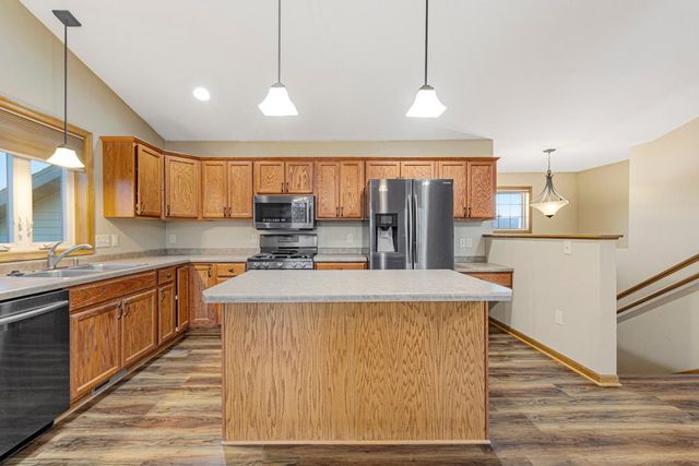 329 Crystal Circle, Mankato, MN 56001