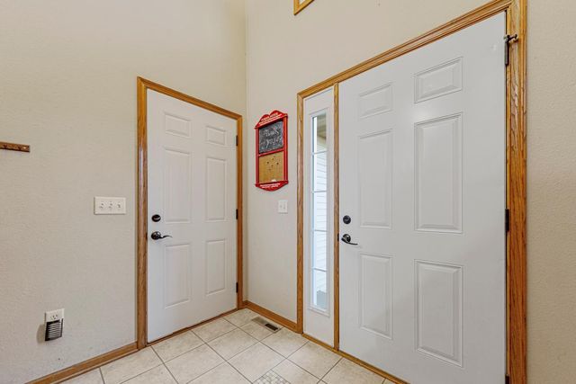 329 Crystal Circle, Mankato, MN 56001