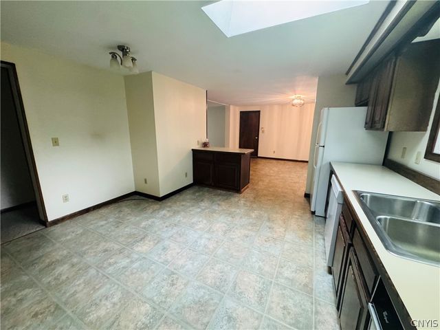 5336 Caughdenoy Road, Clay, NY 13041