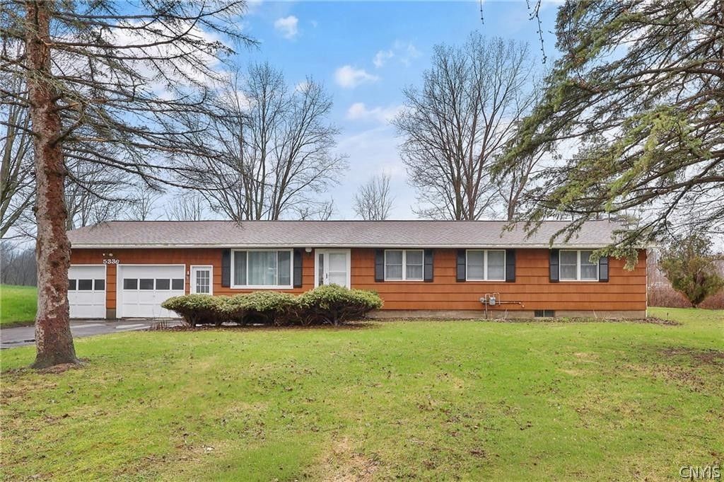 5336 Caughdenoy Road, Clay, NY 13041