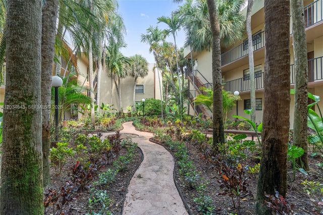 10875 SW 112th Avenue 114, Miami, FL 33176