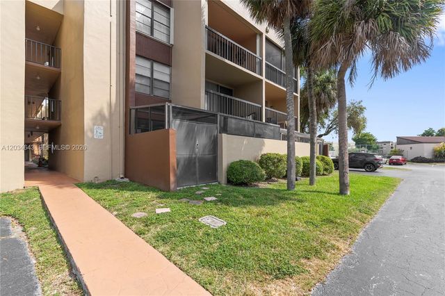 10875 SW 112th Avenue 114, Miami, FL 33176
