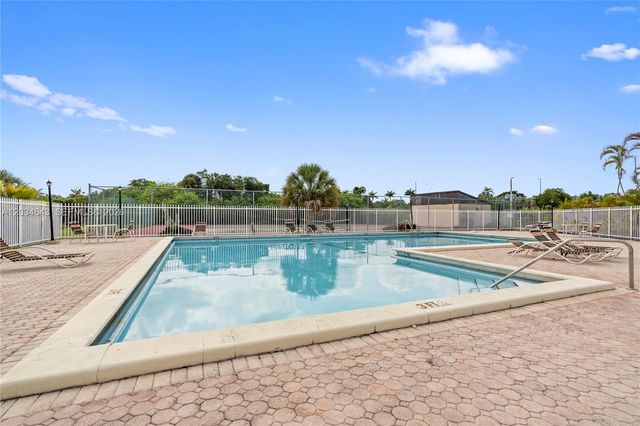 10875 SW 112th Avenue 114, Miami, FL 33176