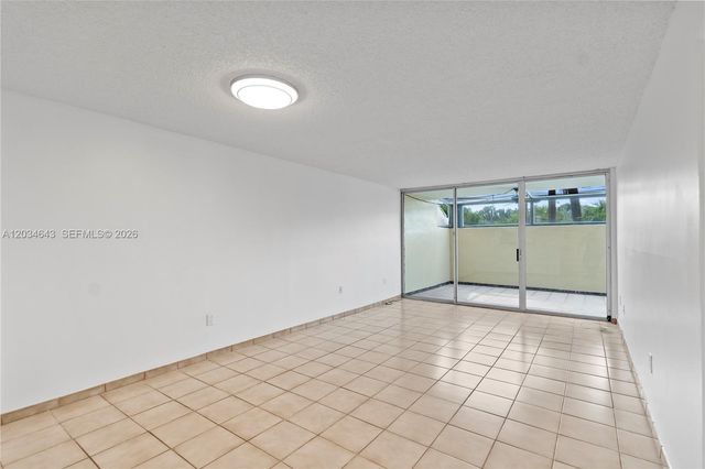 10875 SW 112th Avenue 114, Miami, FL 33176