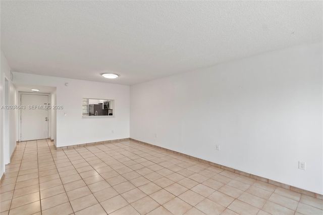 10875 SW 112th Avenue 114, Miami, FL 33176