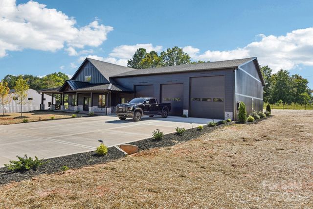 108 Winners Circle 5, Mooresville, NC 28117