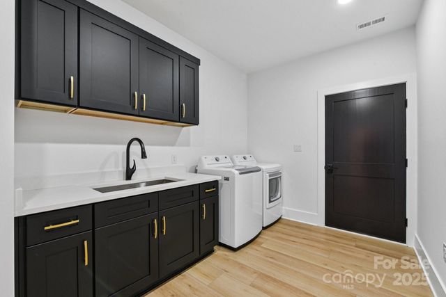 108 Winners Circle 5, Mooresville, NC 28117