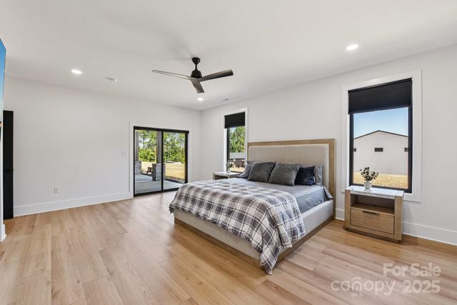 108 Winners Circle 5, Mooresville, NC 28117