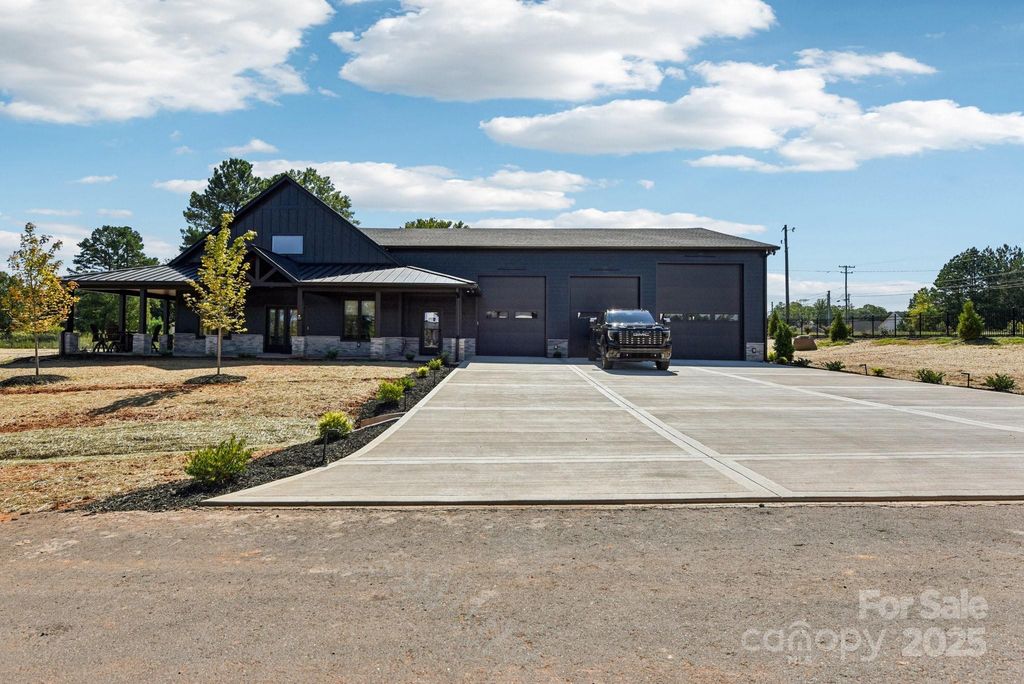 108 Winners Circle 5, Mooresville, NC 28117