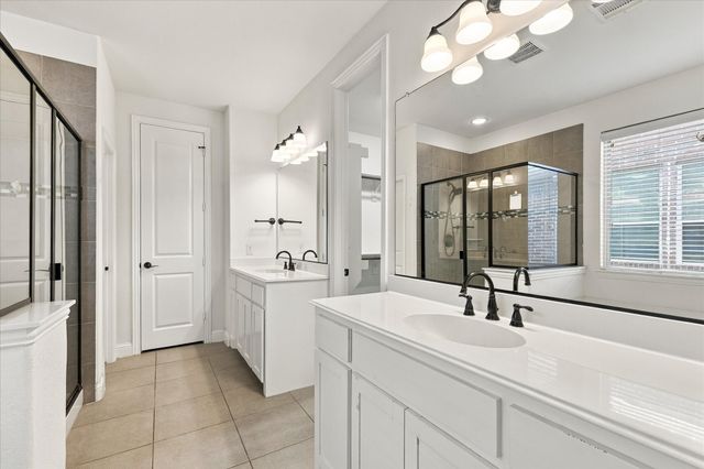15529 Pioneer Bluff Trail, Fort Worth, TX 76262