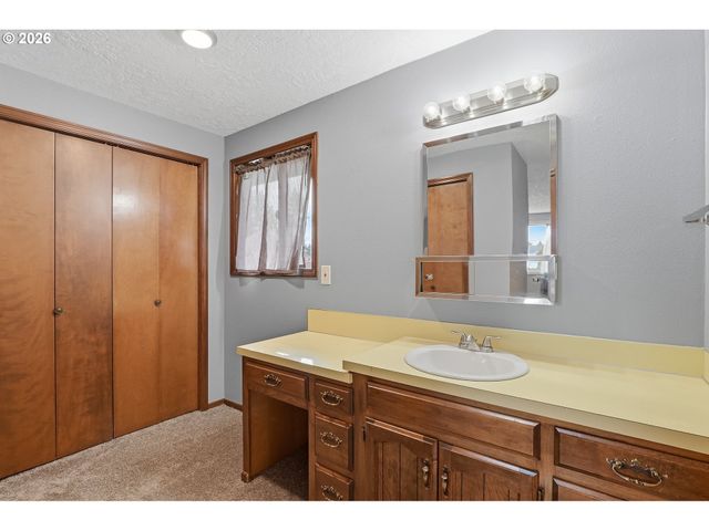 818 CHEHALIS Pl N, Keizer, OR 97303