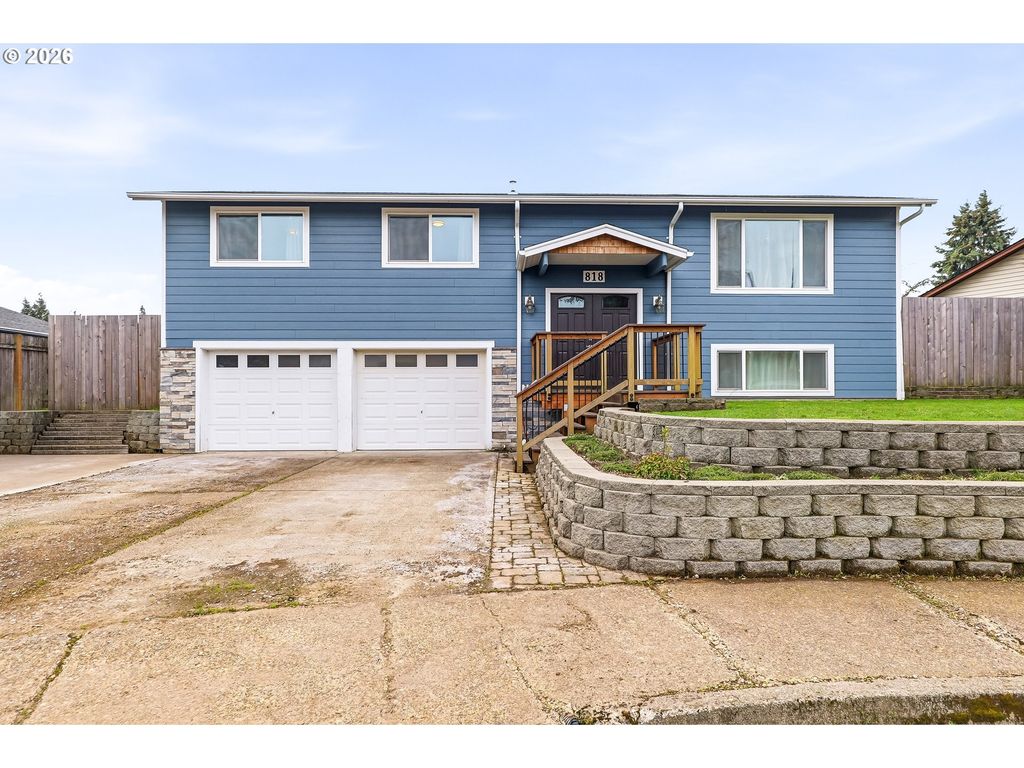 818 CHEHALIS Pl N, Keizer, OR 97303