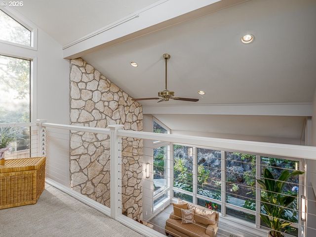 7785 Sw WESTGATE Way, Portland, OR 97225