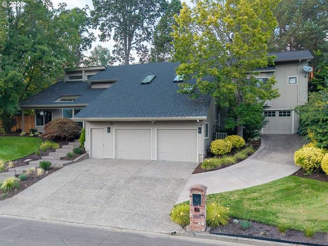 7785 Sw WESTGATE Way, Portland, OR 97225
