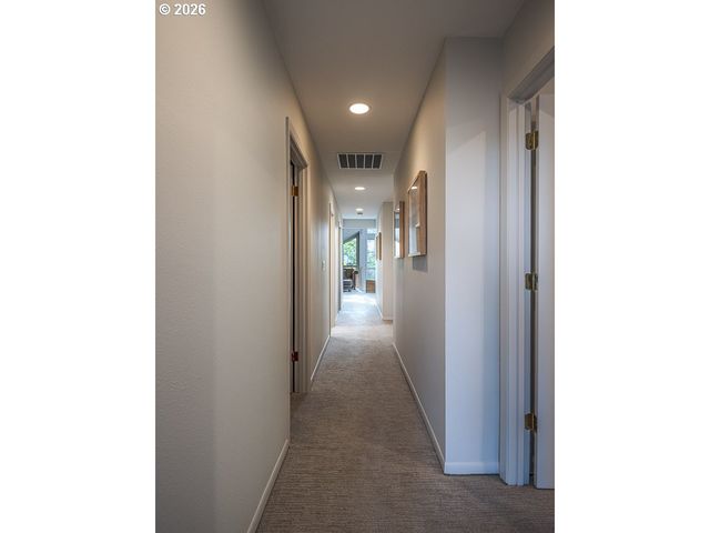7785 Sw WESTGATE Way, Portland, OR 97225