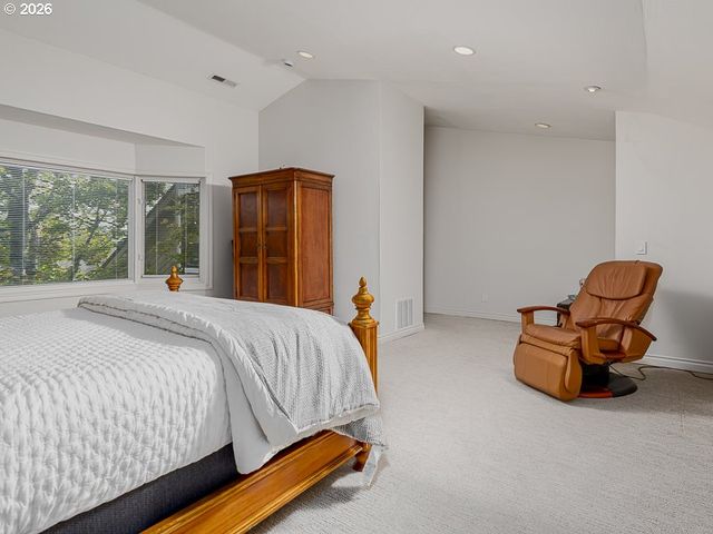 7785 Sw WESTGATE Way, Portland, OR 97225