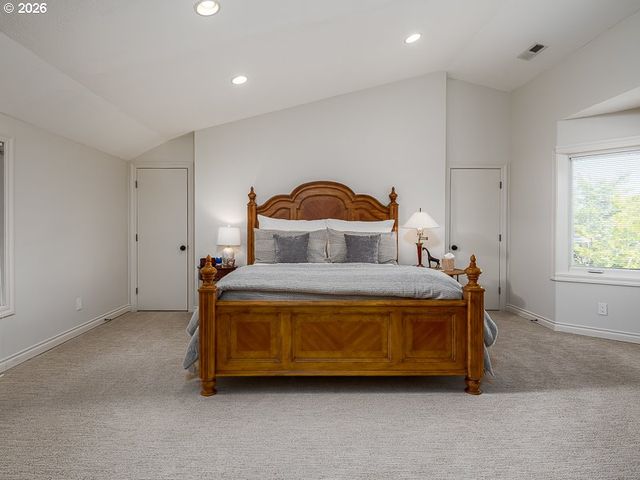 7785 Sw WESTGATE Way, Portland, OR 97225