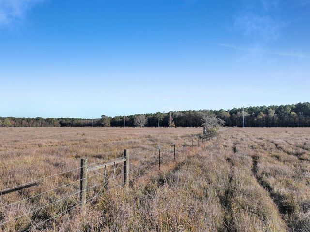 TBD County Road 2058, Hull, TX 77564