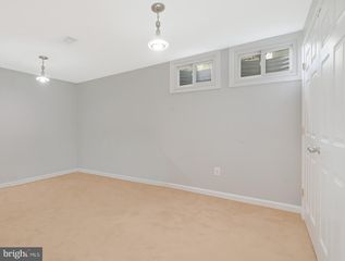 14804 HANCOCK CT, Centreville, VA 20120