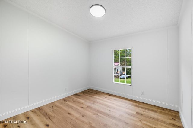 816 Ivory Rd, Athens, TN 37303