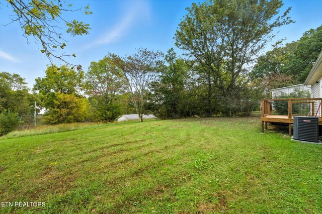 816 Ivory Rd, Athens, TN 37303