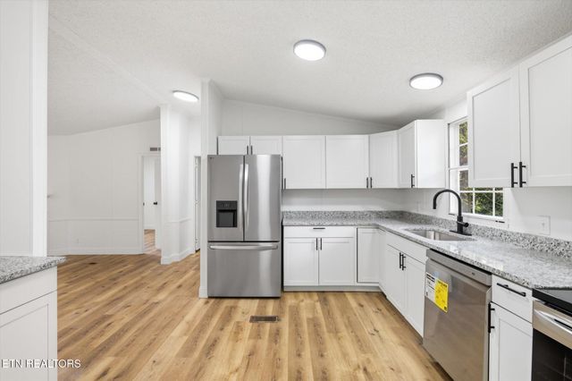 816 Ivory Rd, Athens, TN 37303