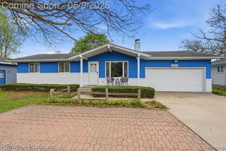 10469 Cooley Lake Road, Commerce Twp, MI 48382