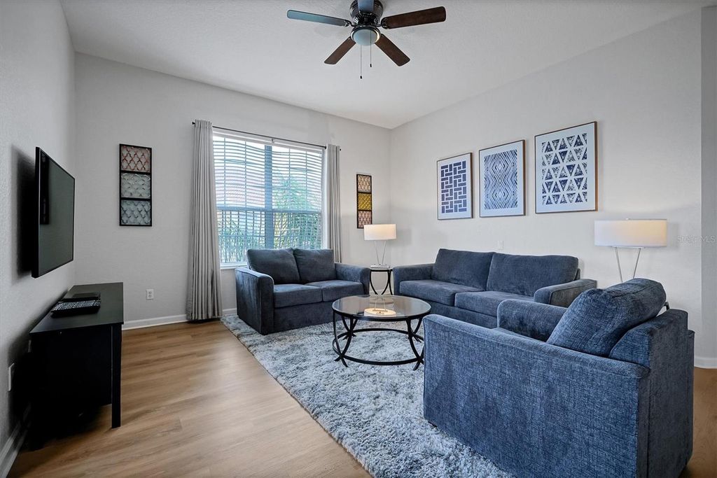 Image 5 of property listing at 5048 SHOREWAY LOOP 40304, Orlando, FL 32819
