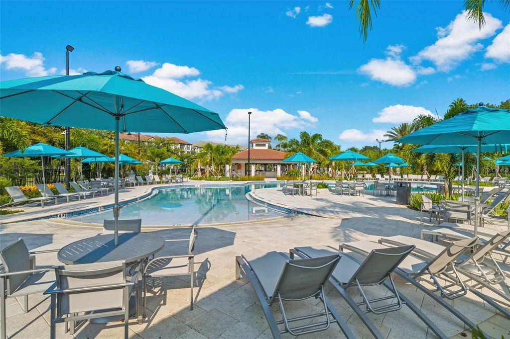 Image 41 of property listing at 5048 SHOREWAY LOOP 40304, Orlando, FL 32819