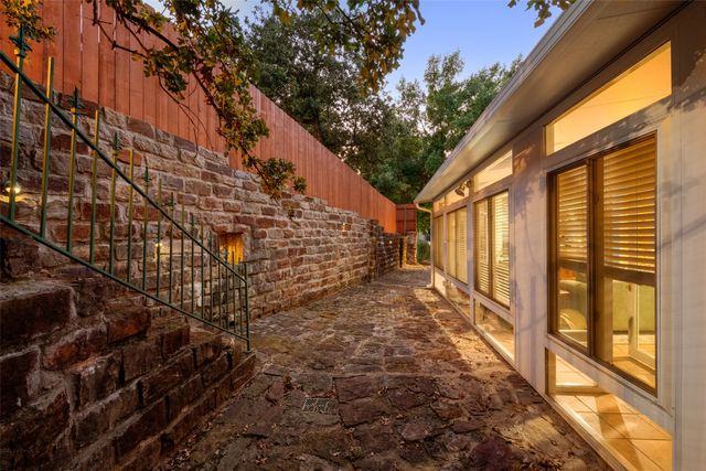 2101 Vista Ridge Court, Arlington, TX 76013