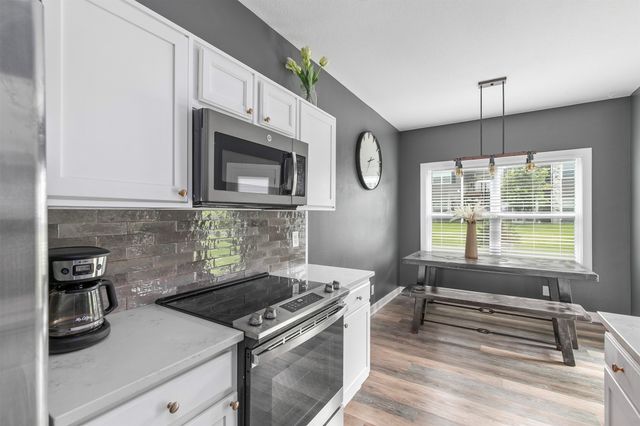 2817 NW Lois Lane, Ankeny, IA 50023