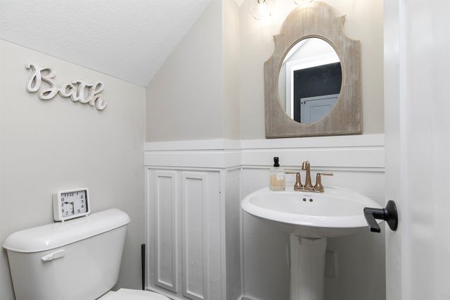 2817 NW Lois Lane, Ankeny, IA 50023