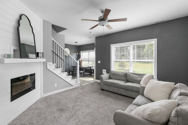 2817 NW Lois Lane, Ankeny, IA 50023