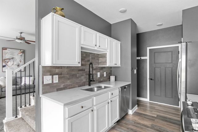 2817 NW Lois Lane, Ankeny, IA 50023