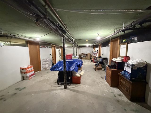 17540 N Mack Avenue 10, Grosse Pointe, MI 48230