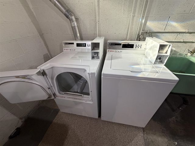 17540 N Mack Avenue 10, Grosse Pointe, MI 48230