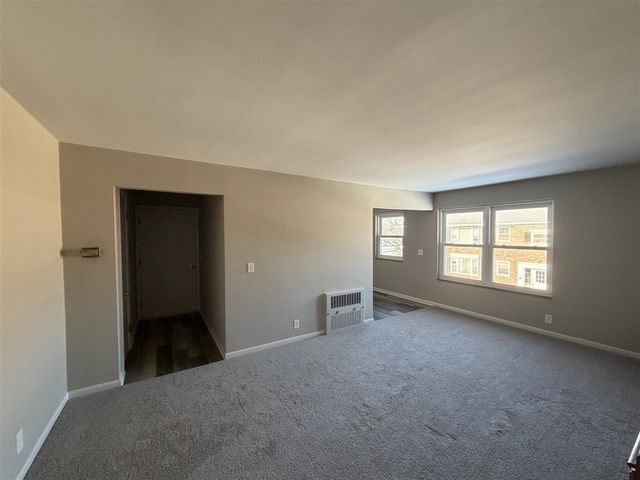 17540 N Mack Avenue 10, Grosse Pointe, MI 48230