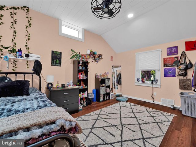 11 FIR RD, Pottsville, PA 17901