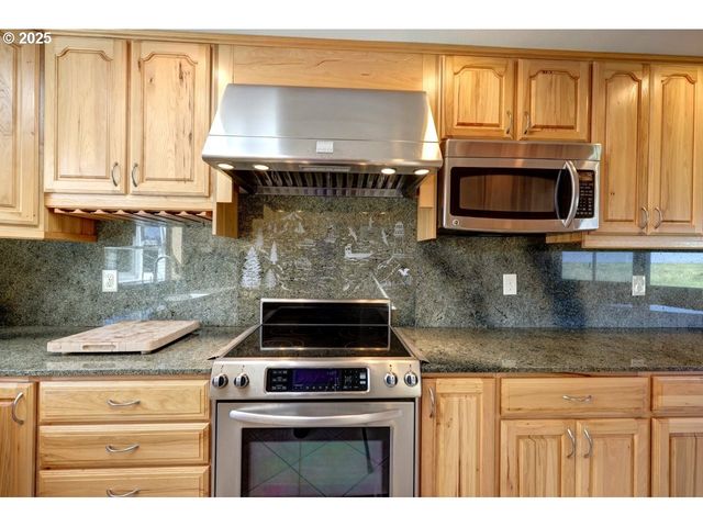 30715 G St, Ocean Park, WA 98640