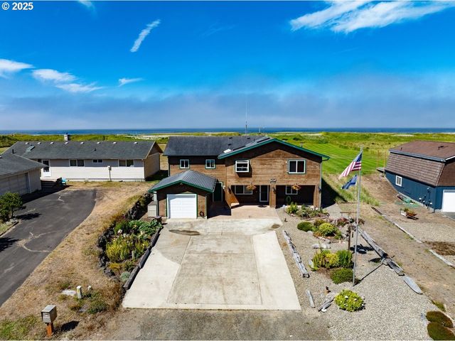 30715 G St, Ocean Park, WA 98640