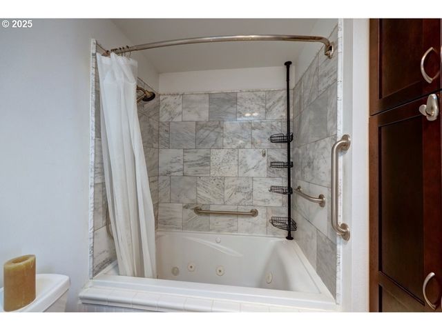 30715 G St, Ocean Park, WA 98640